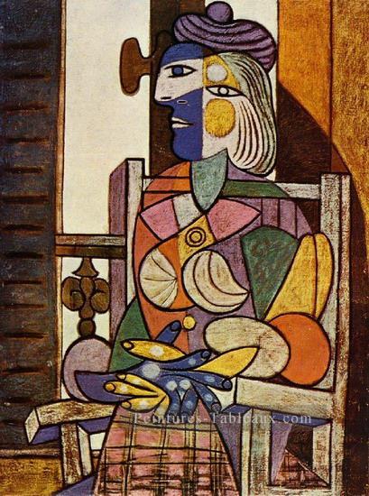 Femme assise devant la fenetre Marie Therese 1937 Cubisme Peintures à l'huile